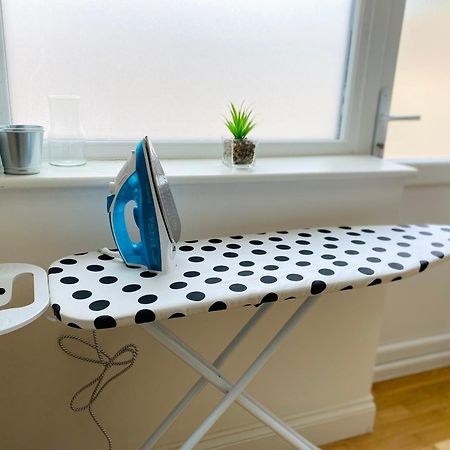 Modern 1-Bed Apt 30Min To Central London & Parking Esterno foto