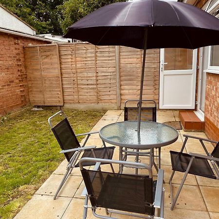 Modern 1-Bed Apt 30Min To Central London & Parking Esterno foto