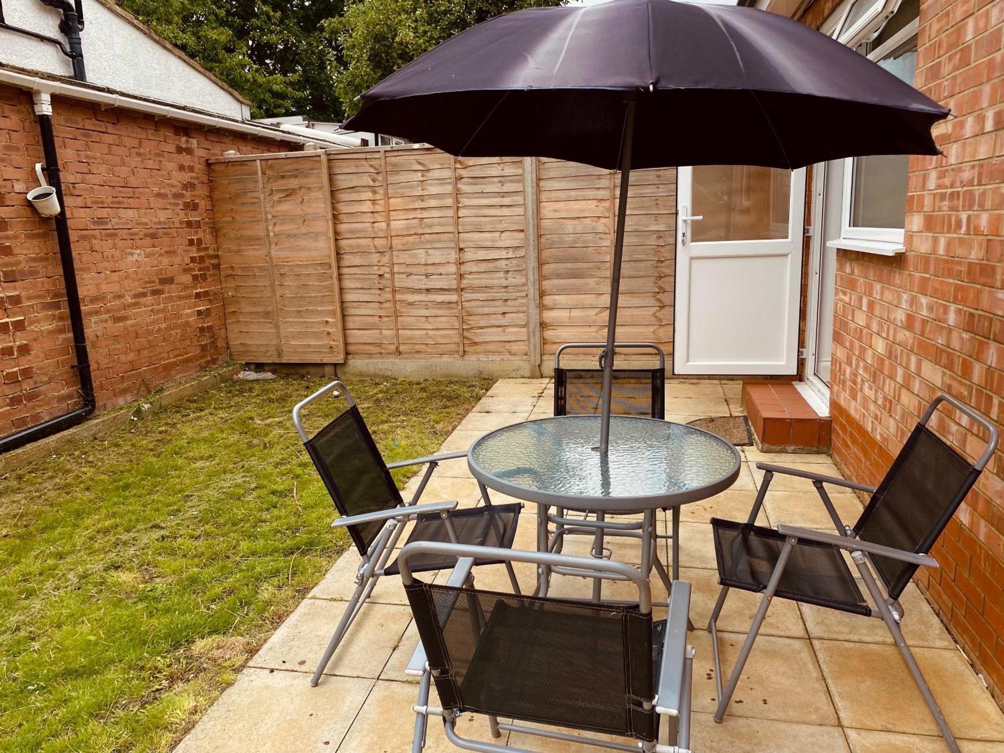 Modern 1-Bed Apt 30Min To Central London & Parking Esterno foto