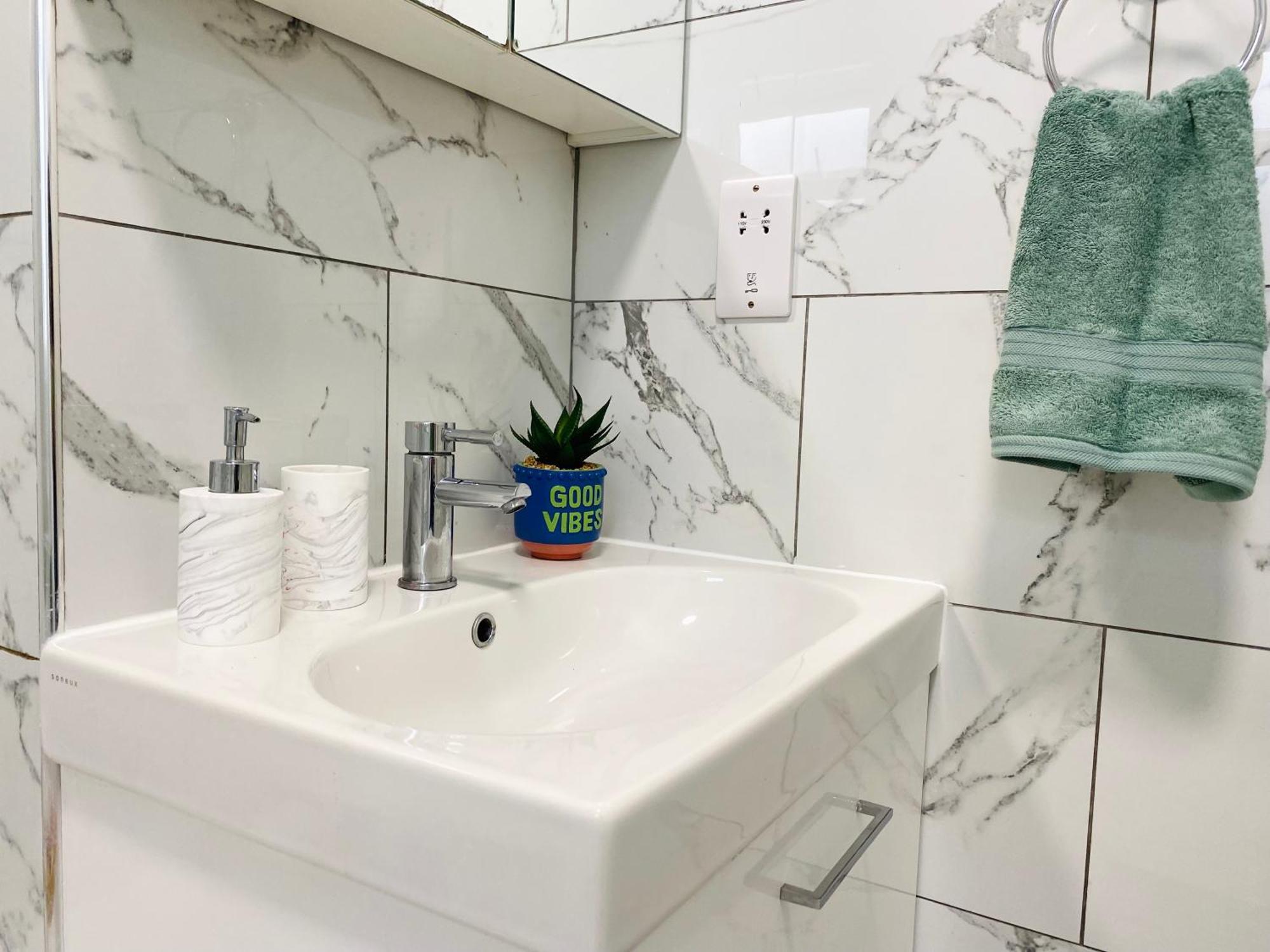 Modern 1-Bed Apt 30Min To Central London & Parking Esterno foto