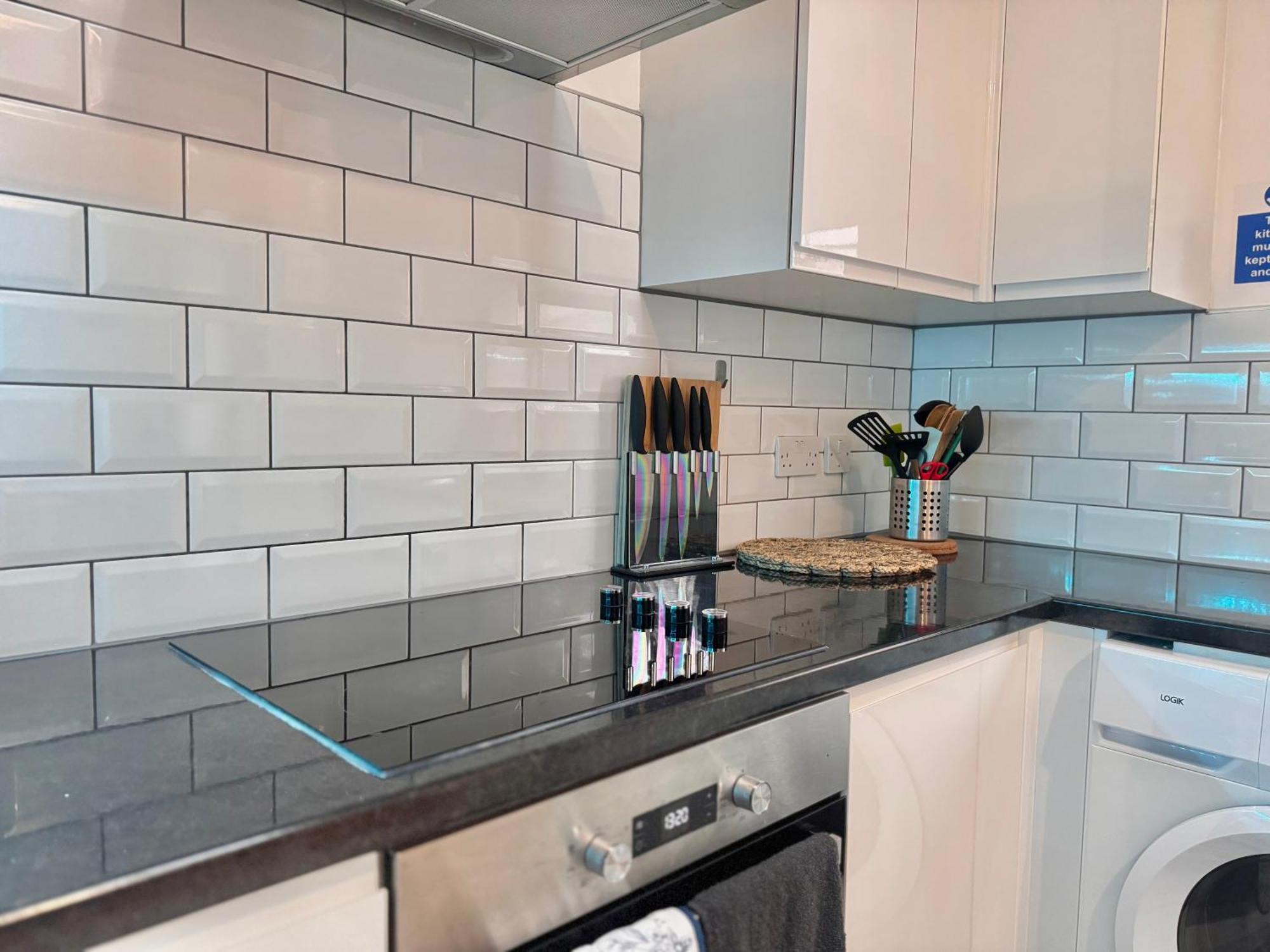 Modern 1-Bed Apt 30Min To Central London & Parking Esterno foto