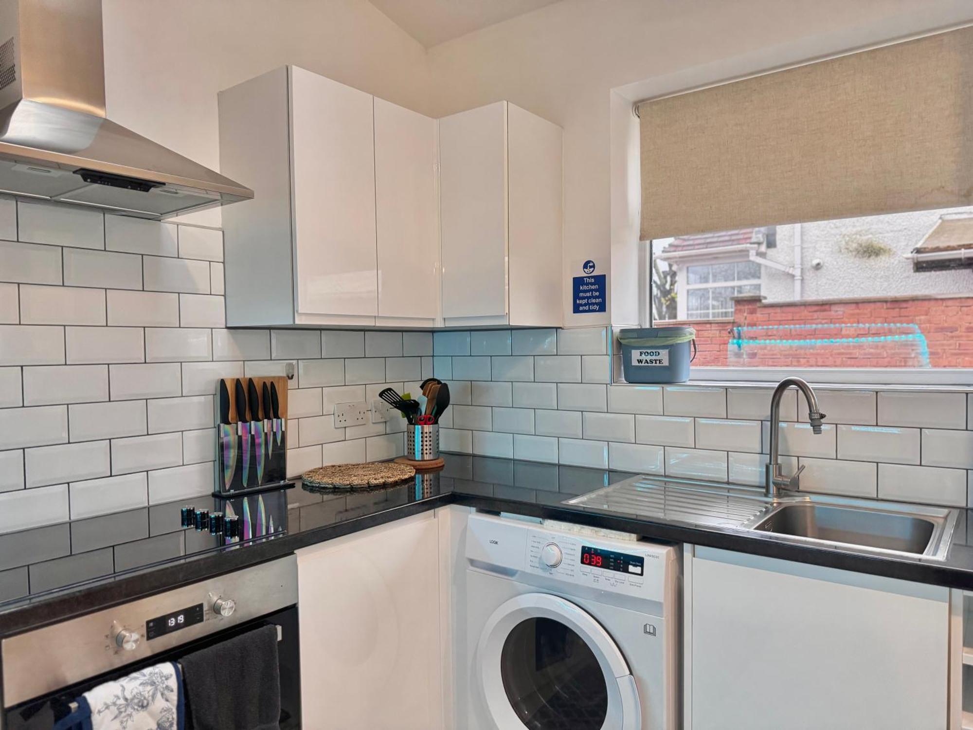 Modern 1-Bed Apt 30Min To Central London & Parking Esterno foto